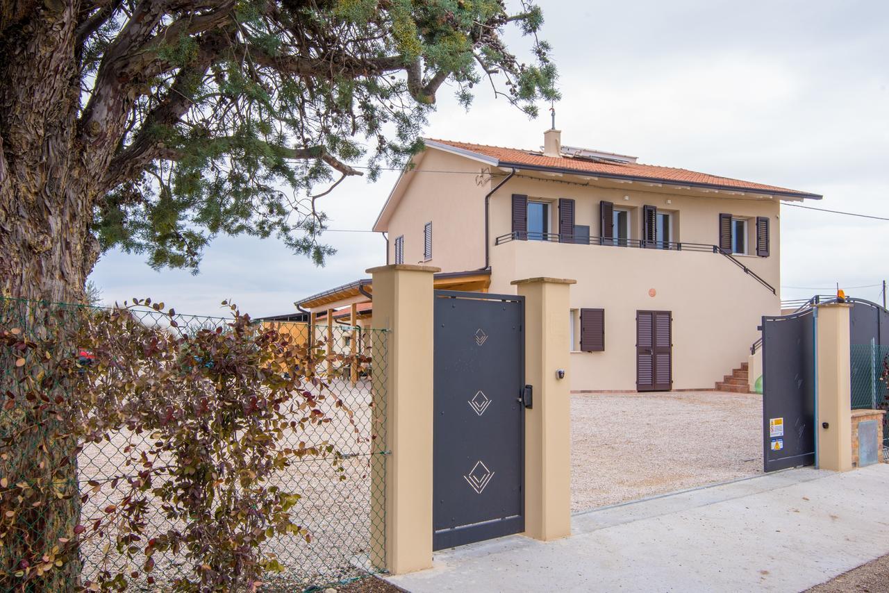 La Viola E Il Sole - Alloggi E Glamping - Fermo Extérieur photo